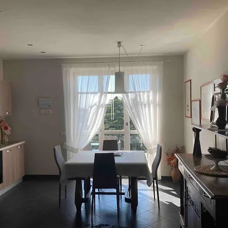 La Casa Dei Nonni Monforte dʼAlba