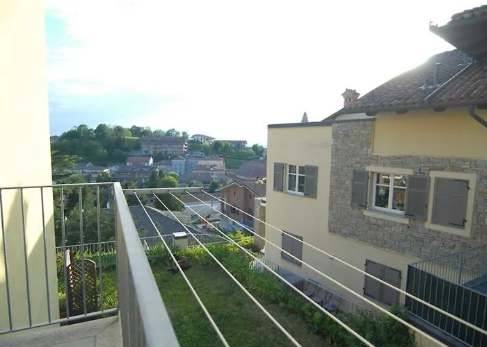 La Casa Dei Nonni * Monforte dʼAlba