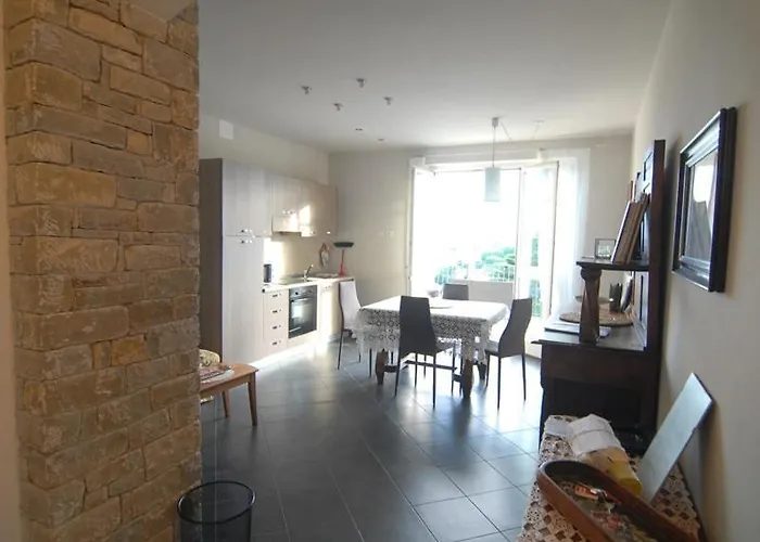 La Casa Dei Nonni Monforte dʼAlba